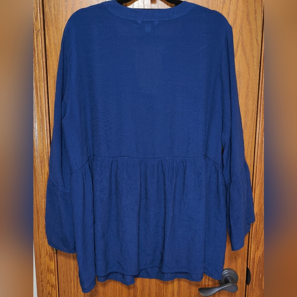 Women's Counterparts Blue Bell Sleeve Tunic Top, Size 3X - Picture 7 of 7